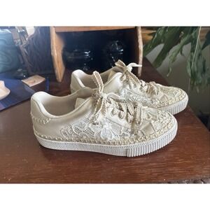 Marc Fisher Women's 8 Spryng Lace Up Sneakers Natural Lace Leather Trim